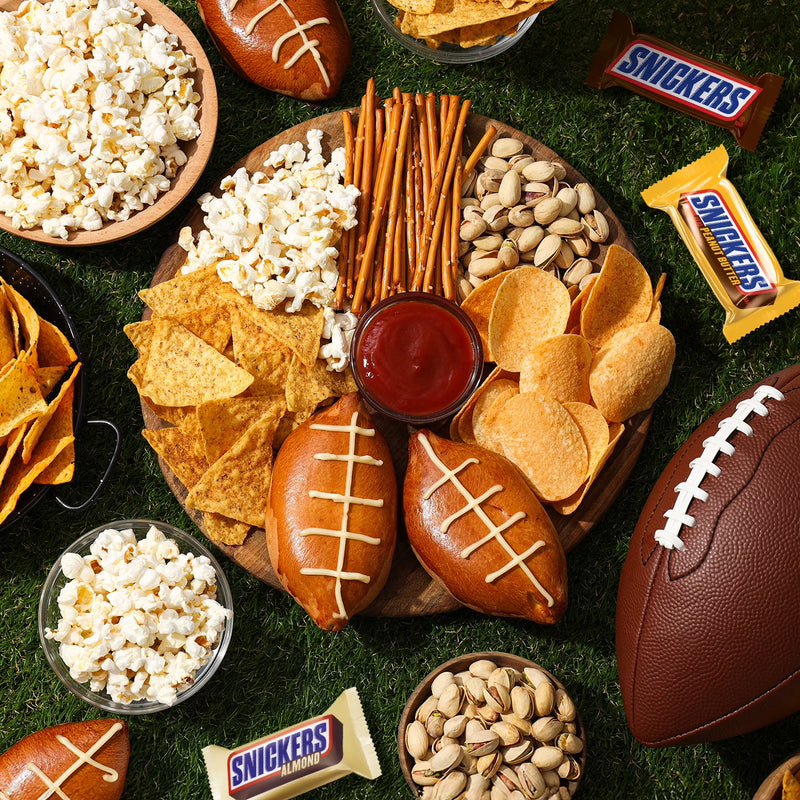 Snickers Fun Size Football Chocolate Bars Variety Pack, Party Size - 24.02 oz Candy Bag